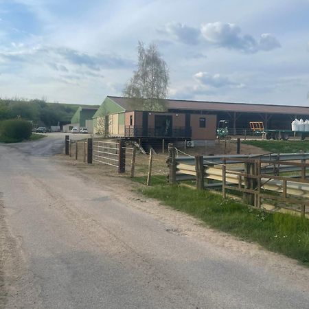Vila Au Coeur De La Ferme 2 Lacroix-sur-Meuse Exteriér fotografie